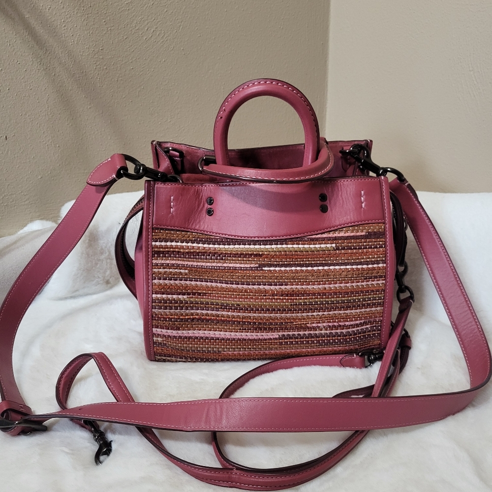 Elegant Pink Woven Handbag